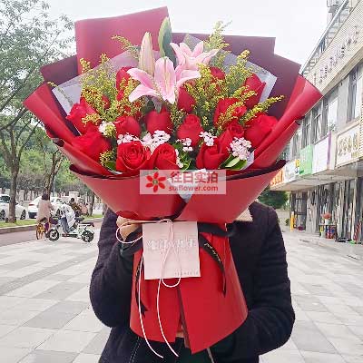 齐齐哈尔19朵红玫瑰百合，与你幸福前行